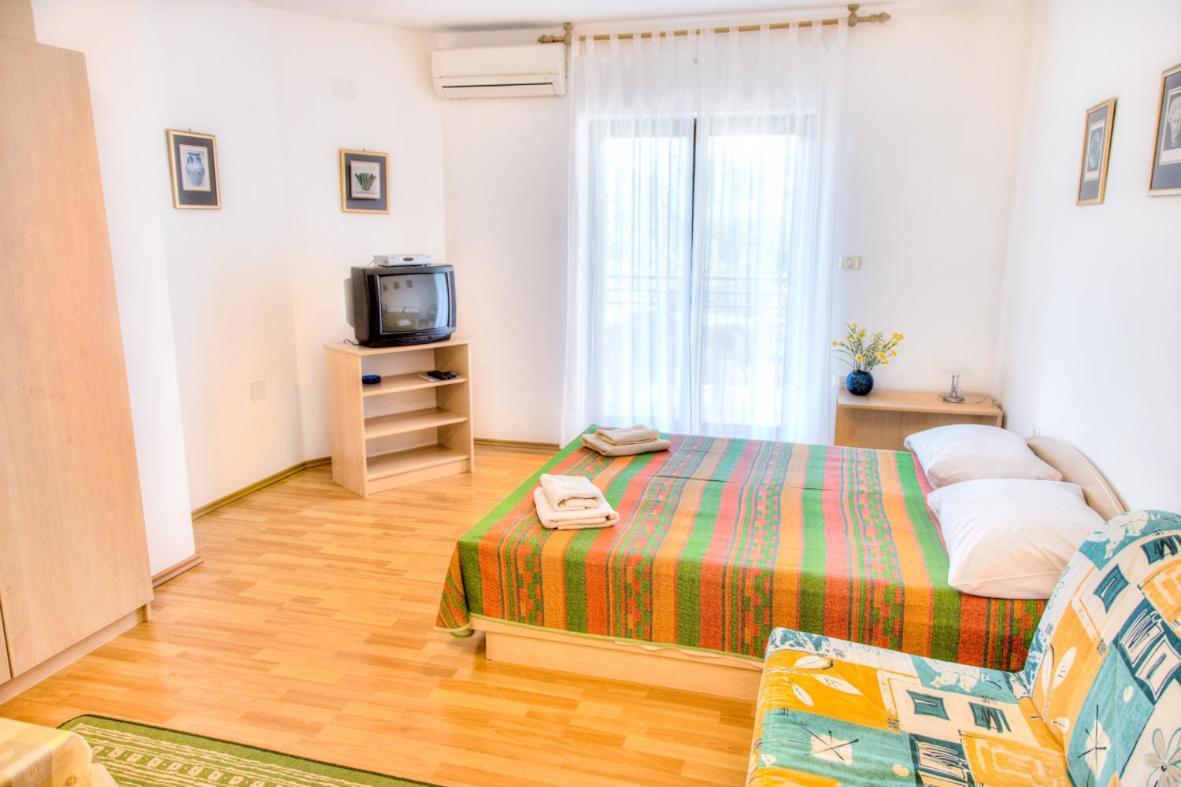 Apartment Josip 2011 Fazana Exterior photo